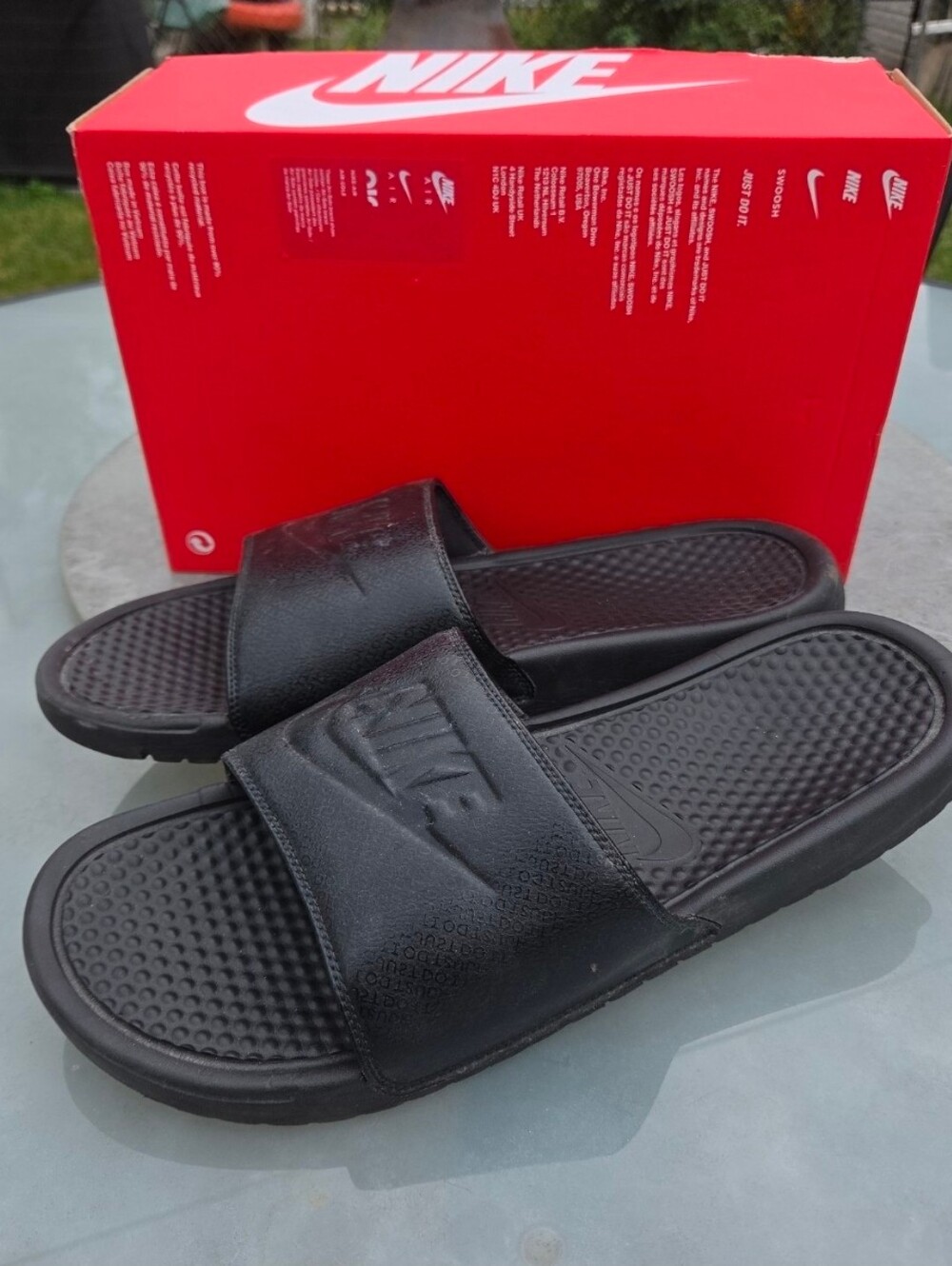 Nike Black Men’s Slide Sandals with Embossed Logo, size 13